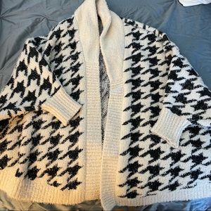 Houndstooth oversized cardigan